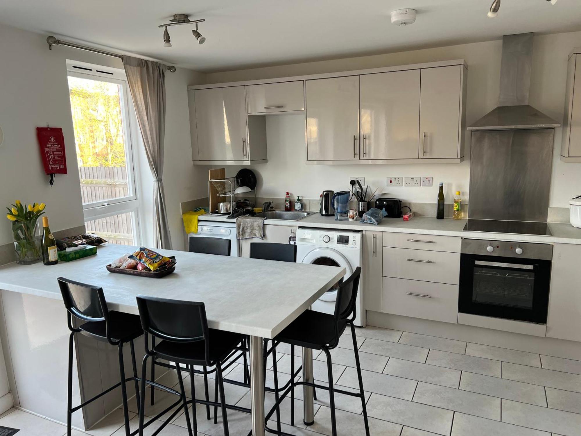 Quiet Double In Canada Water Guest house
